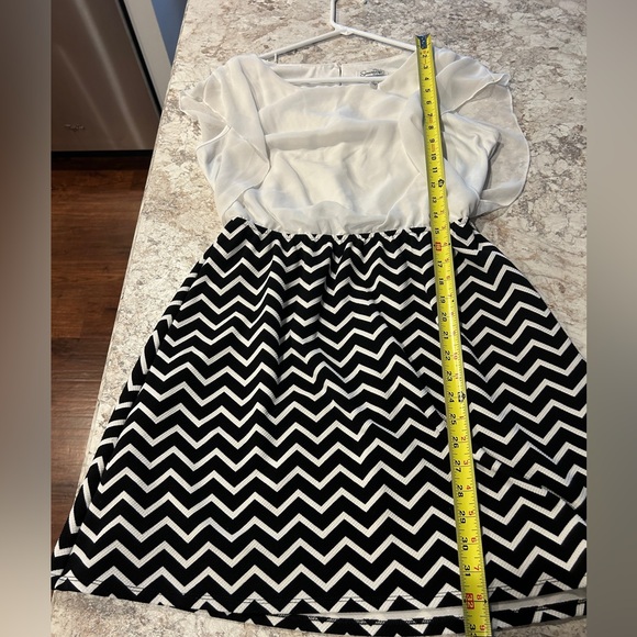 Speechless Black & White Chevron Dress Juniors Large - Picture 12 of 12